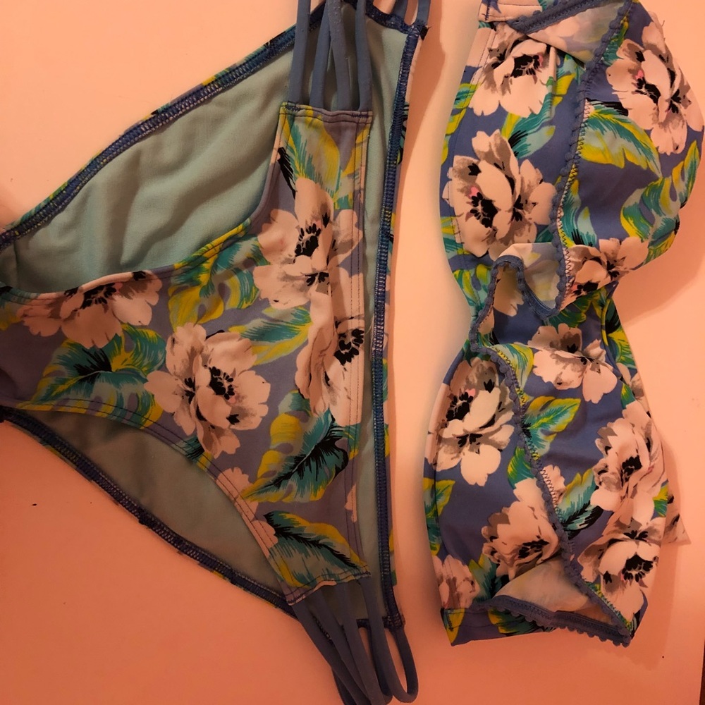 Floral bikini